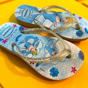 Size 9 toddler Havaianas